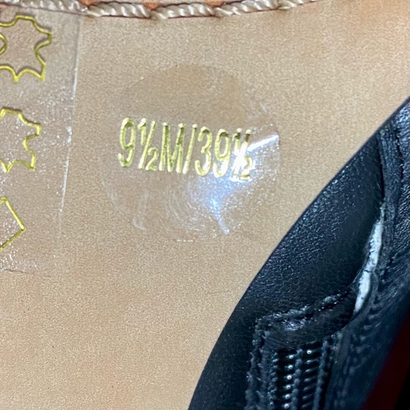 Vince Camuto Channa Bootie - Picture 7 of 10